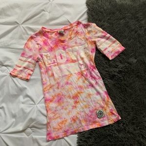 🌟VSPINK TIE-DYE FITTED TEE🌟